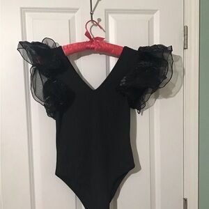 Beautiful Black BodySuit Size Small Sheer Ruffle Sleeves .🍄🌸🌺🌷🪷🦩